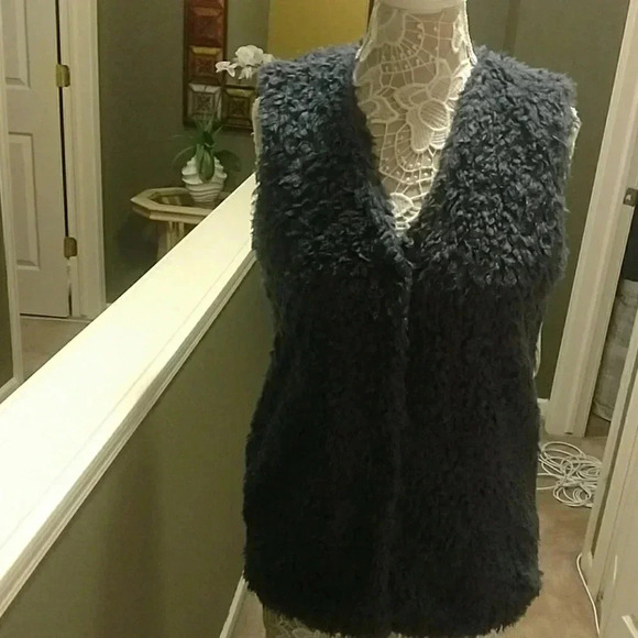 DESIGN LAB FUR VEST - Picture 2 of 6